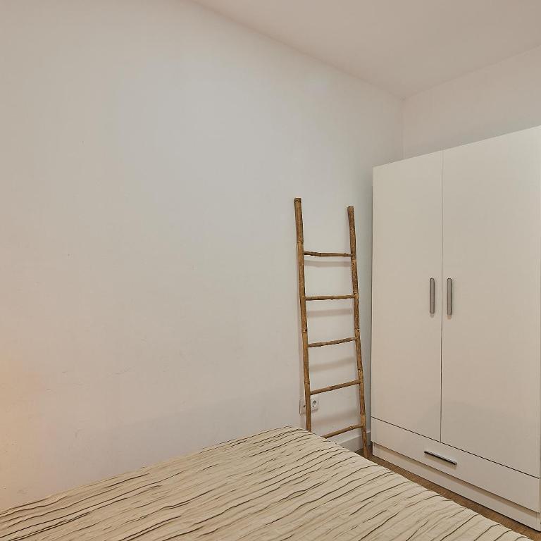 Piso nuevo en pleno centro de Cadiz, calle Plocia - Apartamento de 2 dormitorios - 10
