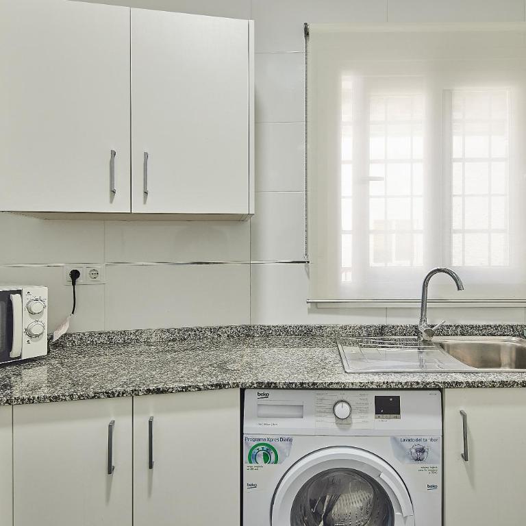 Piso nuevo en pleno centro de Cadiz, calle Plocia - Apartamento de 2 dormitorios - 16