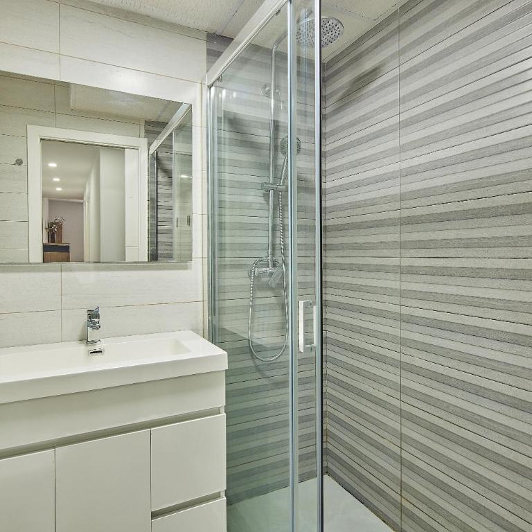 Piso nuevo en pleno centro de Cadiz, calle Plocia - Apartamento de 2 dormitorios - 18