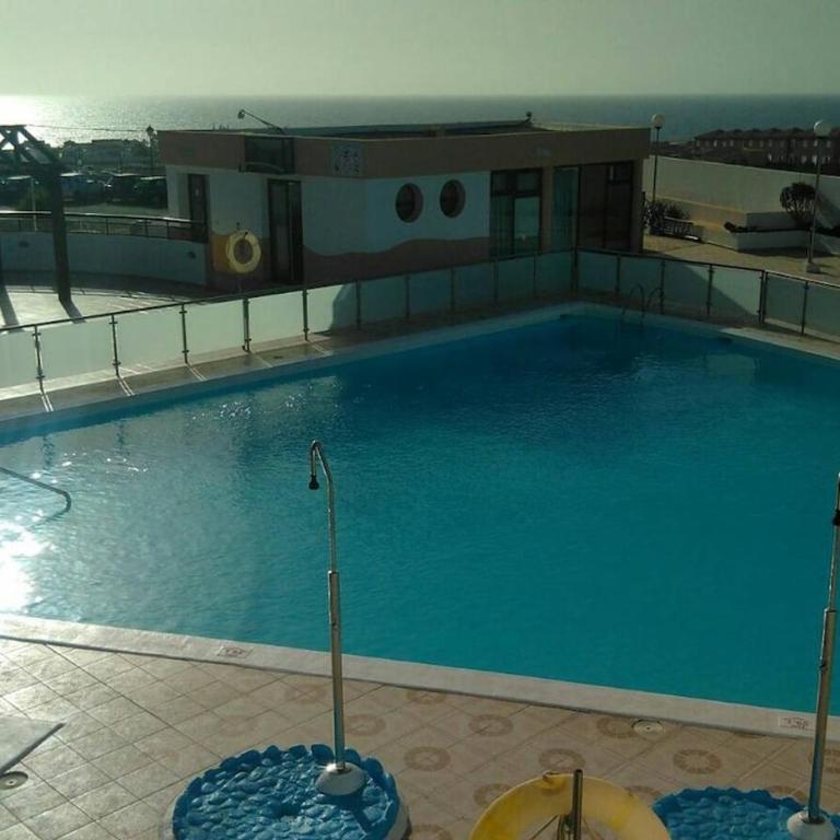 Poolside Oasis Ground Floor, WiFi & Terrace - Apartamento de 1 dormitorio - 2
