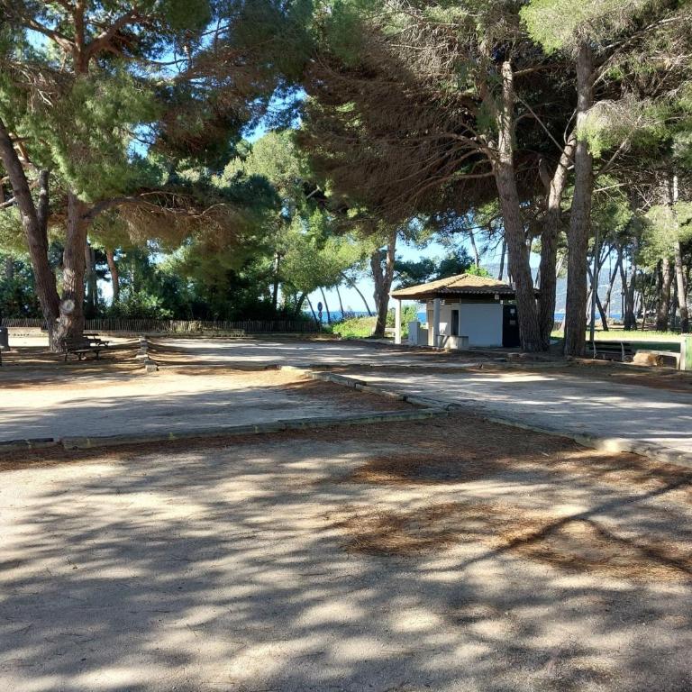 Appartement lumineux de 55 m2 avec 2 chambres, jardin de 90m2 et accès plage et commerces à pied - Apartment mit 2 Schlafzimmern - 13