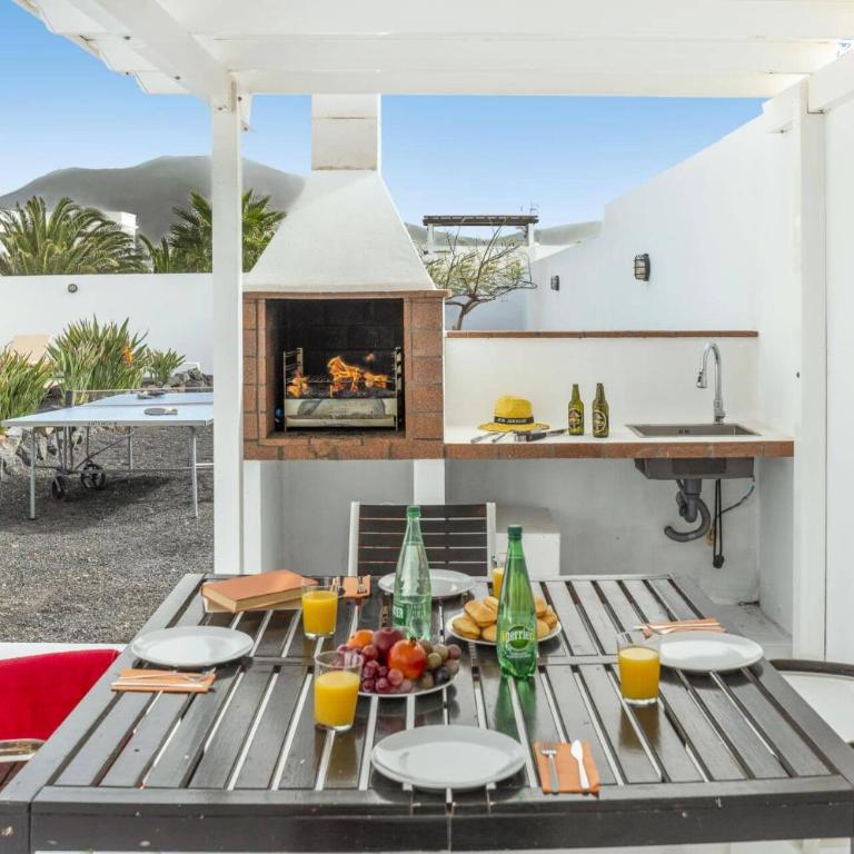 Villa Lomo Blanco by Villa Plus - Villa - 9