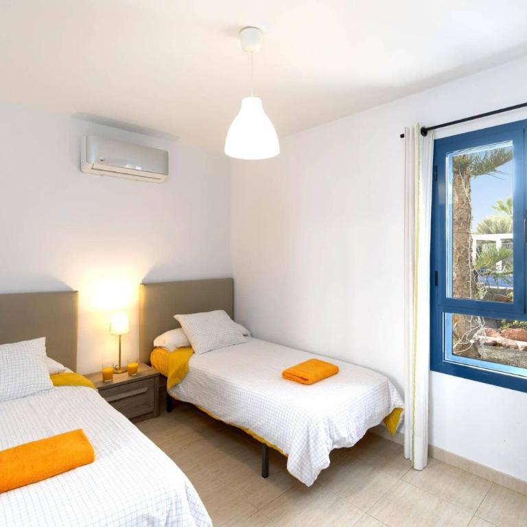 Villa Lomo Blanco by Villa Plus - Villa - 16