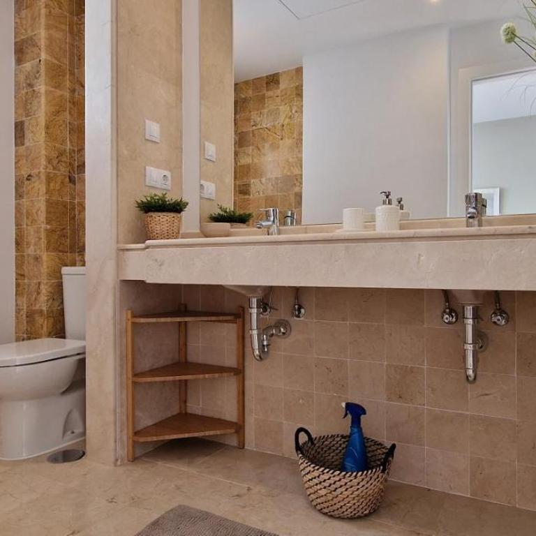 Scandinavian Modern Villa in Benalmádena - Villa - 26
