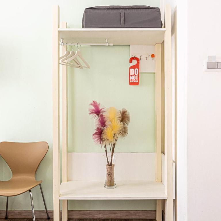 Titi Rooms - Camera Tripla con Bagno Privato Esterno - 4