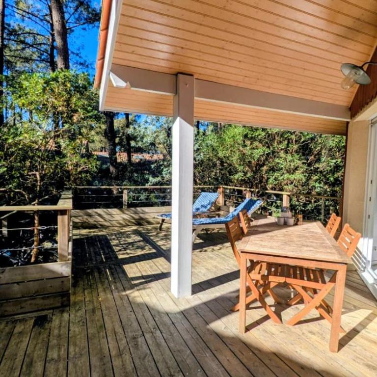Lacanau Océan, maison 6p, grande terrasse sous les pins, golf, piscine & océan à vélo - Four-Bedroom House - 14
