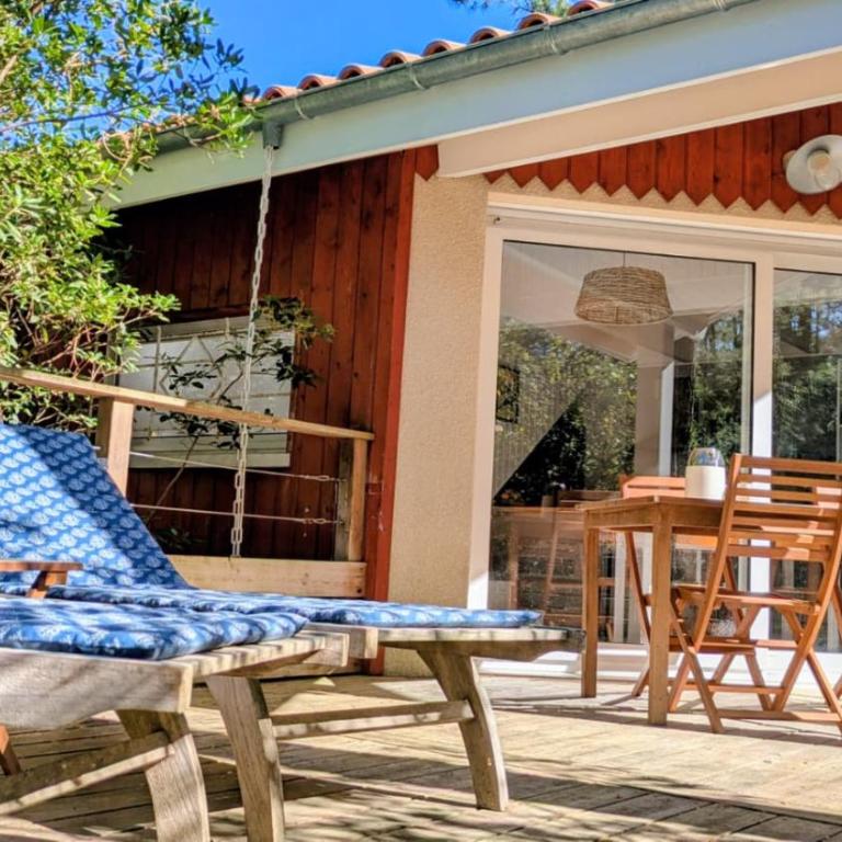Lacanau Océan, maison 6p, grande terrasse sous les pins, golf, piscine & océan à vélo - Four-Bedroom House - 15