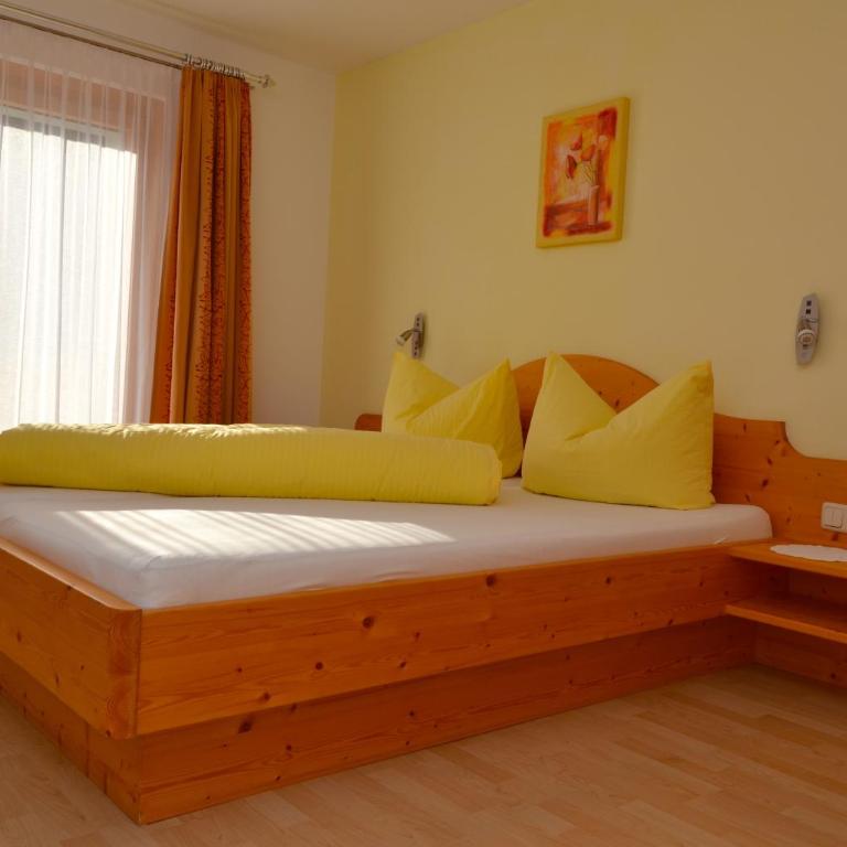 Pension Christine - Doppelzimmer mit Balkon - 5
