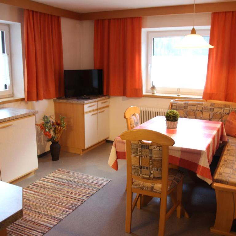 Gästehaus Scherl - Apartment mit Blick auf die Berge - 17