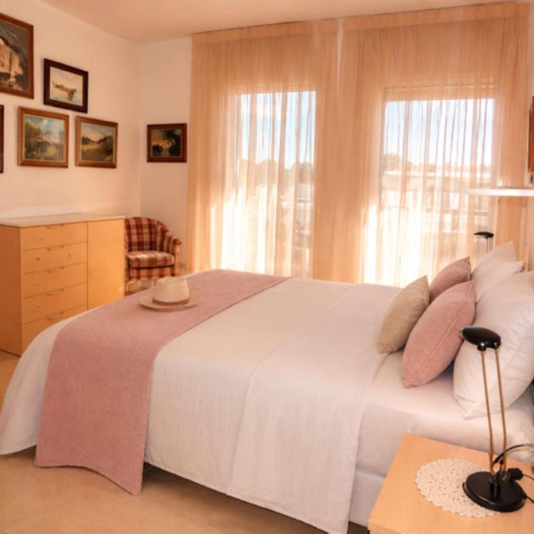 Charming Sitges Apartment with Shared Pool City Views - Apartamento - 18