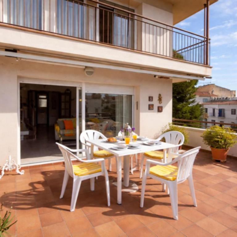 Charming Sitges Apartment with Shared Pool City Views - Apartamento - 6