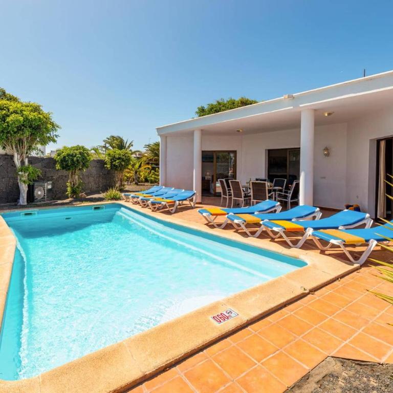 Villa Zoe by Villa Plus - Villa - 6
