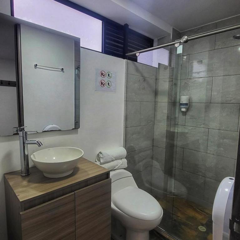 Hotel Golden Hills Manizales - Habitación Familiar Deluxe - 1