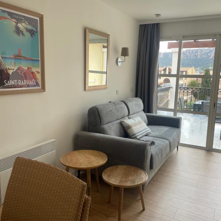 Vacances Cap Esterel PESSY appart 4 personnes avec une magnifique vue mer piscines et massif de l Esterel - Appartement 1 Chambre - 4