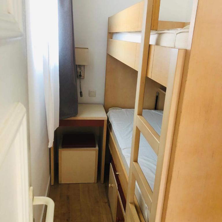 Vacances Cap Esterel PESSY appart 4 personnes avec une magnifique vue mer piscines et massif de l Esterel - Appartement 1 Chambre - 8