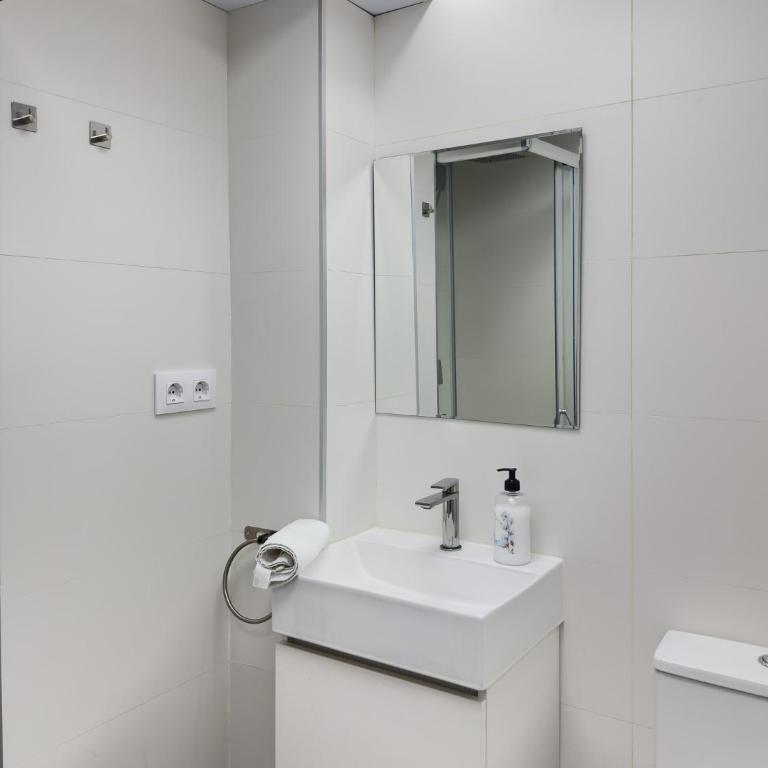 Apartamento a 100 metros Playa San Antonio Cullera 1-8 personas - Four-Room Apartment - 10