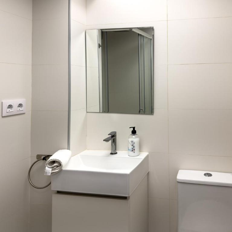 Apartamento a 100 metros Playa San Antonio Cullera 1-8 personas - Four-Room Apartment - 26