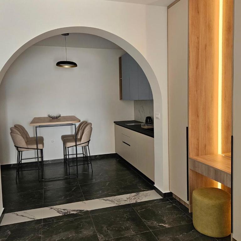 Swisslion Studios - One-Bedroom Apartment - 5