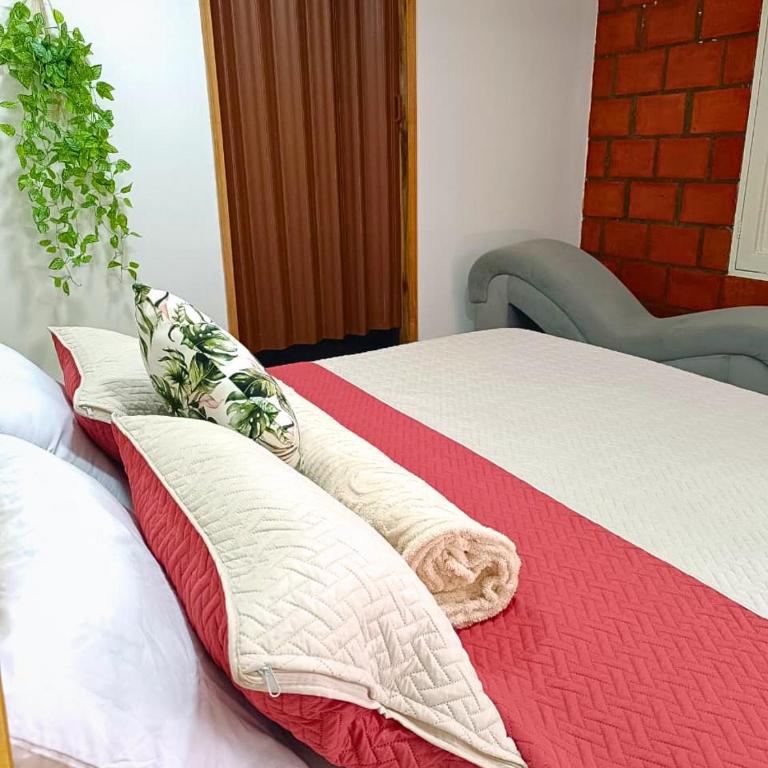 Casa Luna Lago Calima - Habitación Deluxe con cama extragrande - 3