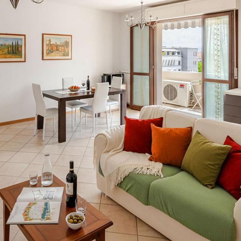 Florence Opera House Area - Private Parking! - Balcony - 2 Bedrooms 2 Bathrooms - Appartamento con 2 Camere da Letto - 3