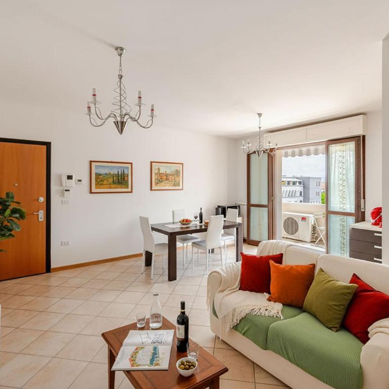 Florence Opera House Area - Private Parking! - Balcony - 2 Bedrooms 2 Bathrooms - Appartamento con 2 Camere da Letto - 32