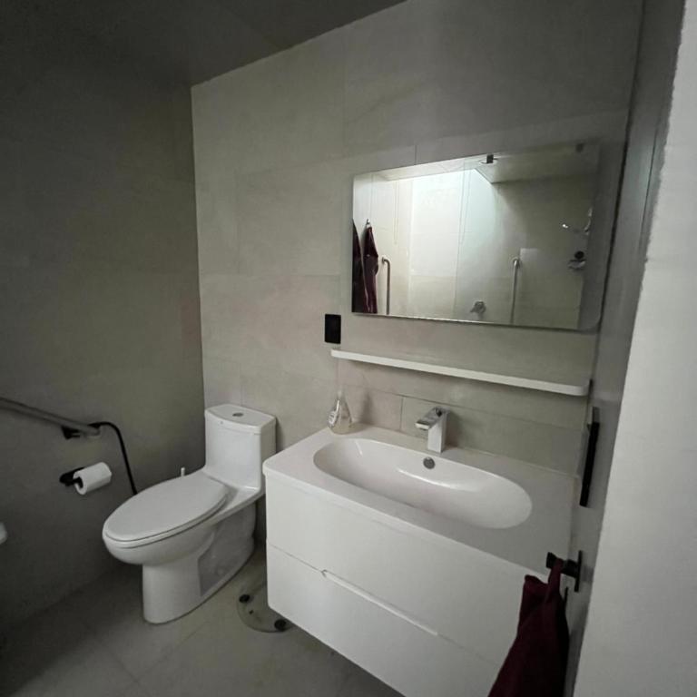 Bonito espacio privado en Casa Oasis Malvas - World Cup visitors welcome! - One-Bedroom Apartment - 14