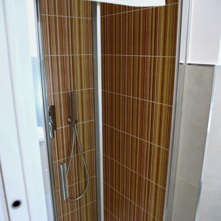 Domus Dattoli - Camera Matrimoniale con Bagno Privato - 31