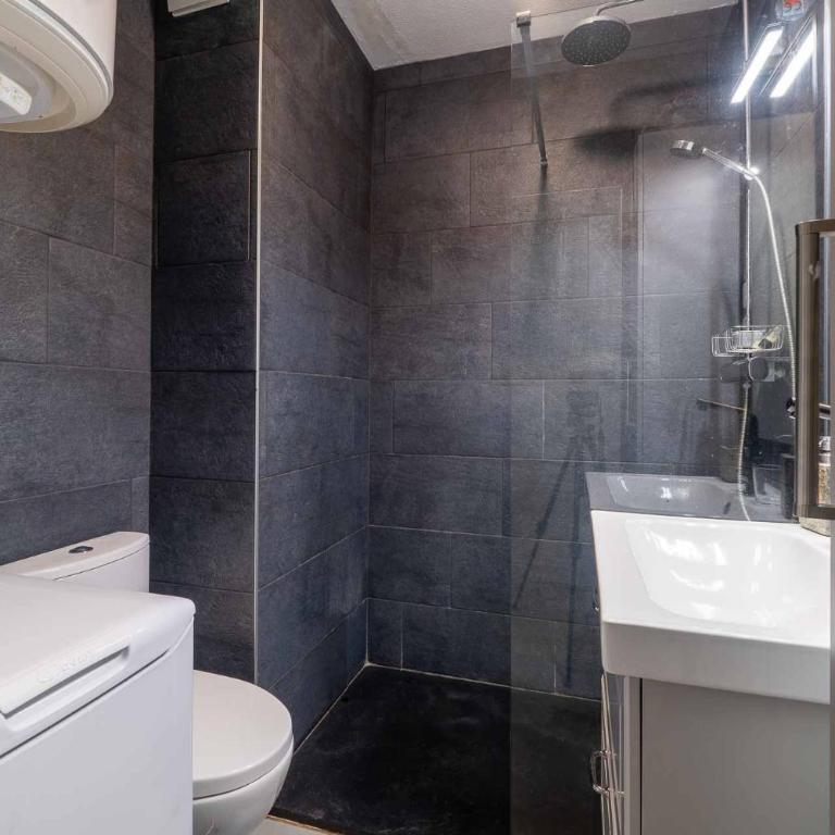 Charmant studio climatisé à deux pas de la plage! - Appartement 1 Chambre - 6