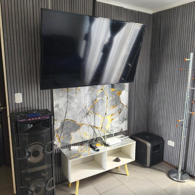 Casa con estacionamiento linares - Three-Bedroom House - 8