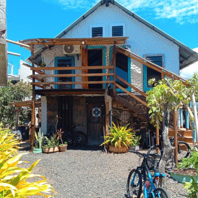 Private room for 4 people, Casa Oasis Galapagos - One-Bedroom Apartment - 1