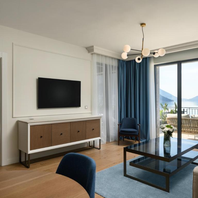 Mövenpick Hotel & Residences Teuta Kotor Bay - Two-Bedroom Deluxe Apartment - 2