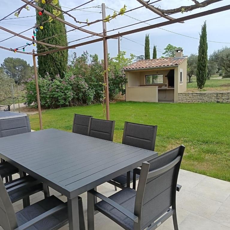 Maison au cœur d'un domaine viticole en Provence - Maison de Vacances - 14