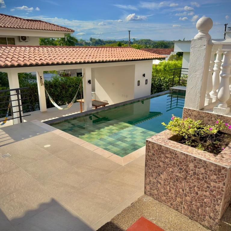 Quinta Guayacanal, hacienda la estancia, piscina, seguridad y tranquilidad - Casa de 3 dormitorios - 1
