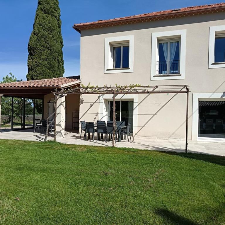 Maison au cœur d'un domaine viticole en Provence - Maison de Vacances - 27