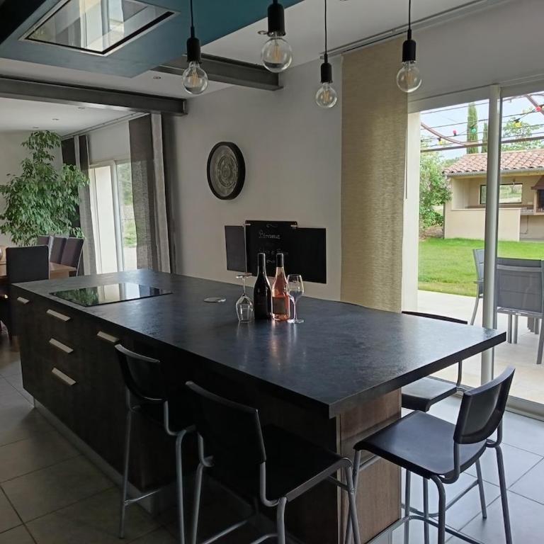 Maison au cœur d'un domaine viticole en Provence - Maison de Vacances - 35
