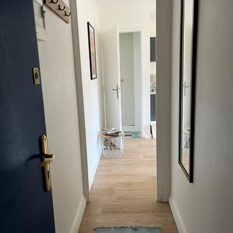 Location studio équipé à 200m de la plage. - Appartement 1 Chambre - 2