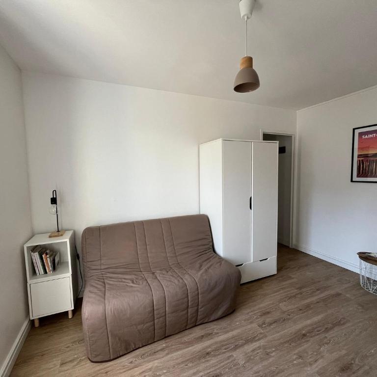 Location studio équipé à 200m de la plage. - Appartement 1 Chambre - 18