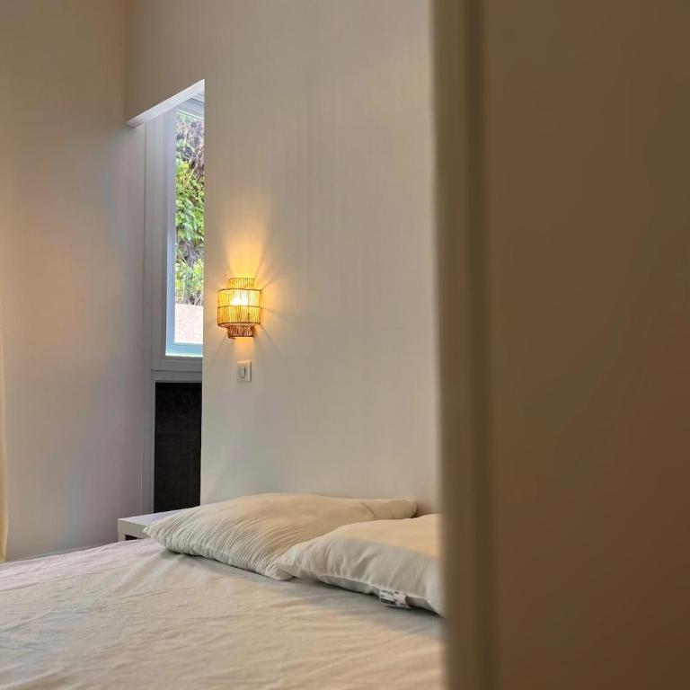 Urban Charm 6 people near dowtown with air Conditioning & Netflix - Appartement 3 Chambres - 11