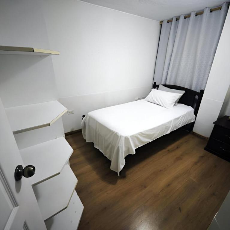 Cozy pet-friendly apartment with private BBQ area - Riobamba Chimborazo - Three-Bedroom Apartment - 6