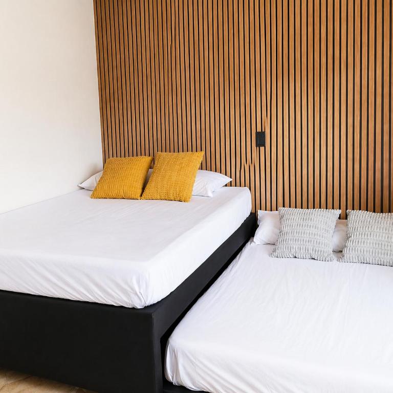 Hostal Pacifico Encanto - Double Room with Two Double Beds - 7