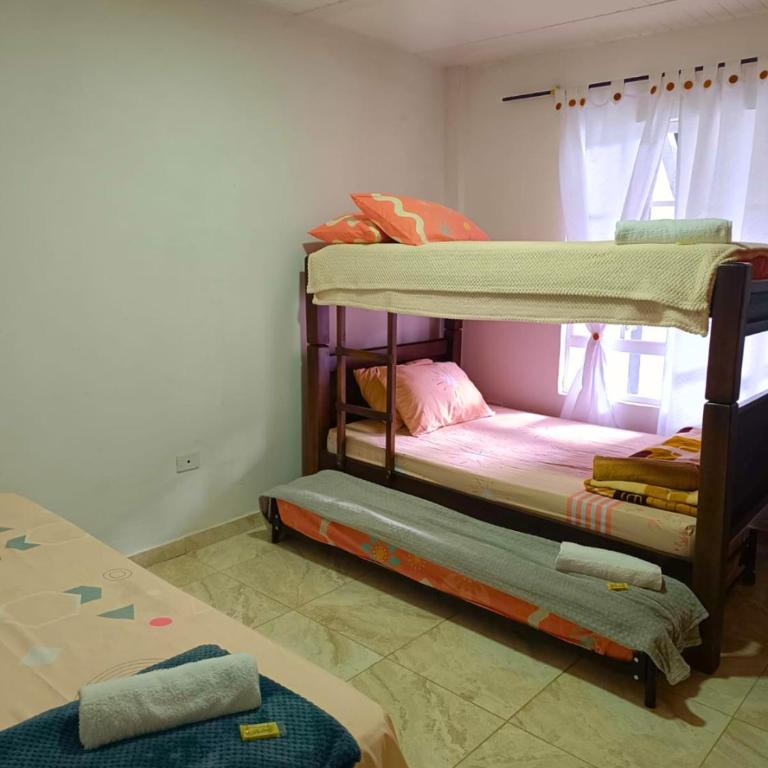 Casa Luna Lago Calima - Habitación Familiar con baño compartido - 4