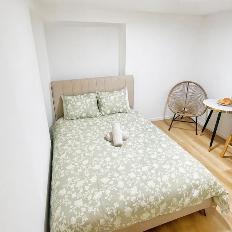 Apartment Belle Paris - Two-Bedroom Apartment - 1