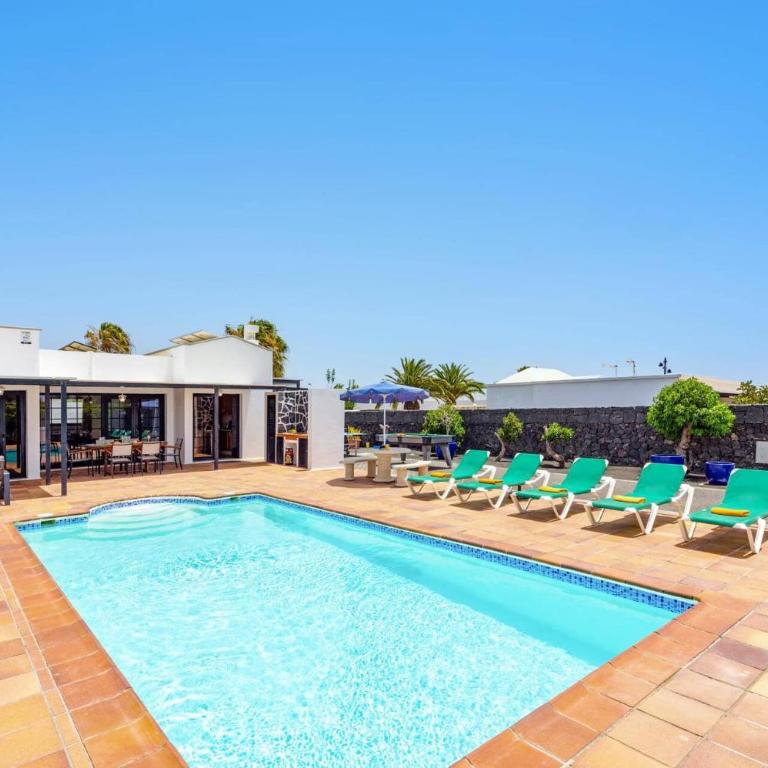 Villa Iko by Villa Plus - Villa - 1