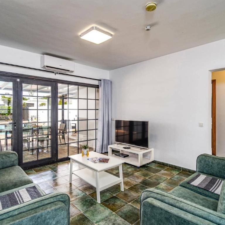 Villa Iko by Villa Plus - Villa - 4