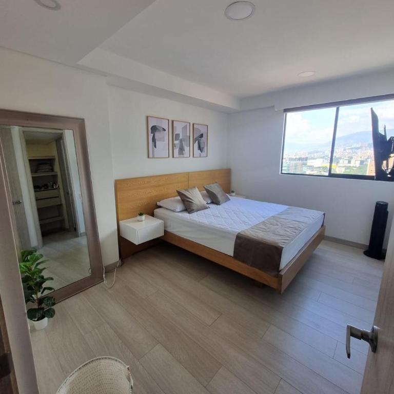 Excellent location, view, close to Provence, Envigado Medelllin Colombia - Apartamento de 2 dormitorios - 4