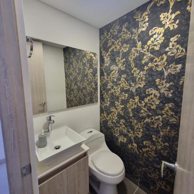 Excellent location, view, close to Provence, Envigado Medelllin Colombia - Apartamento de 2 dormitorios - 25