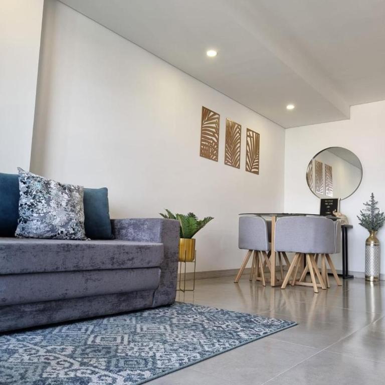 Excellent location, view, close to Provence, Envigado Medelllin Colombia - Apartamento de 2 dormitorios - 16