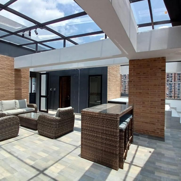 Apartamento bonito, céntrico y cerca de la estación de metro - Apartamento de 2 dormitorios - 13