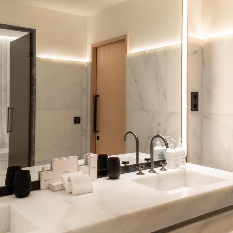 Hotel Miramar Barcelona GL - Preferred Hotels & Resorts - Newly Renovated - Superior Suite - 7