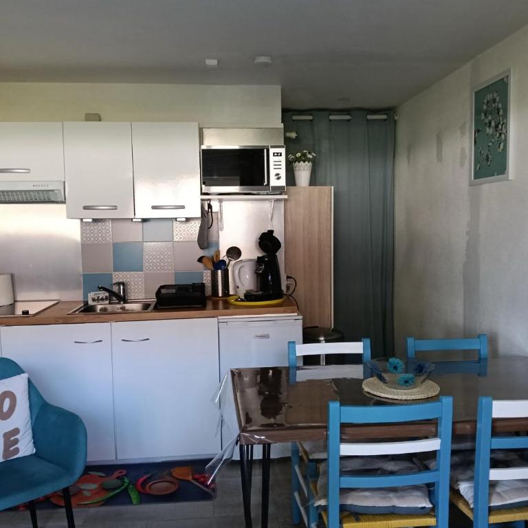 appartement du bonheur - Apartment mit 1 Schlafzimmer - 12